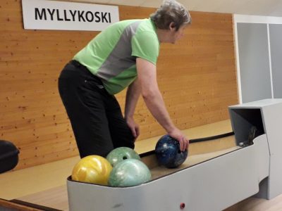 Tammikuu 25 – Keilailu